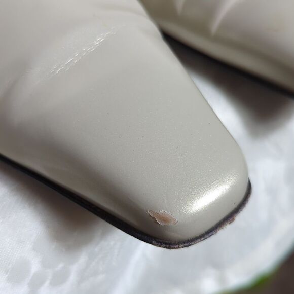 Salvatore Ferragamo Vintage Neutral Opal Tan Metal Heels - Picture 5 of 10